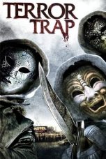 Nonton film Terror Trap (2010) subtitle indonesia